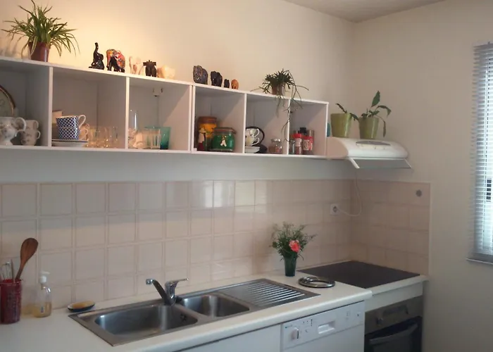 Confortable T3 Sur Balcon A 5 Mn Du Centre