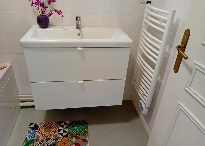 Confortable T3 Sur Balcon A 5 Mn Du Centre Daire